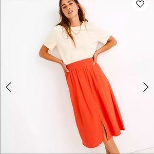 Madewell elastic waist a line skirt with pockets. Size XL.